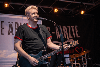 Urlaubs-Ärzte - Graf Sonnenschein Urlaubs-Ärzte - Graf Sonnenschein